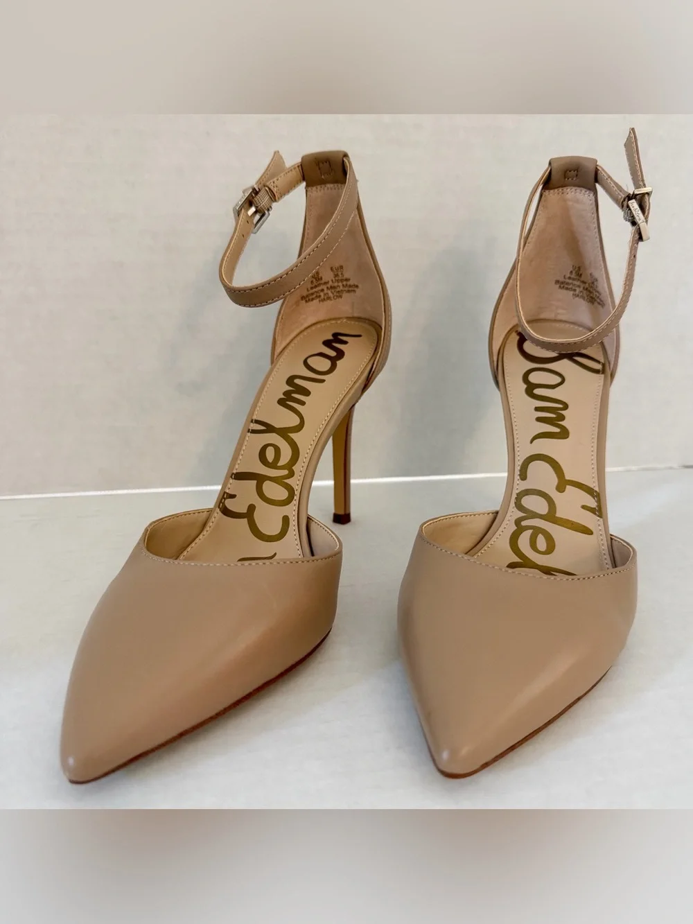 New Sam Edelman Harlow NUDE Leather Pumps Size 6.5 NIB - Picture 2 of 7